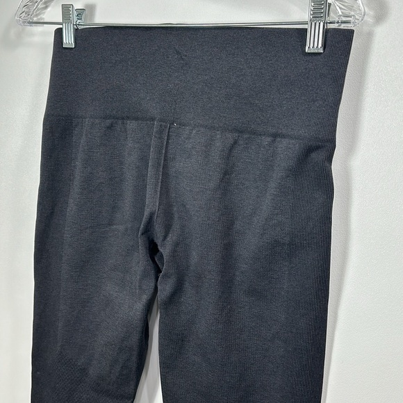 Lululemon Seamlessly Street Black Crop Pants Size 8 - Picture 8 of 9